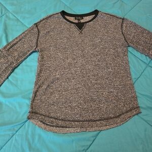 Womens size medium long sleeve Jessica Simpson Top